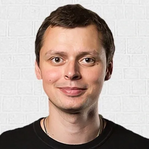 Виктор Комаров
