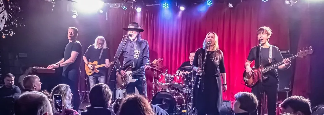 СЕРГЕЙ ВОРОНОВ & THE CROSSROADZ