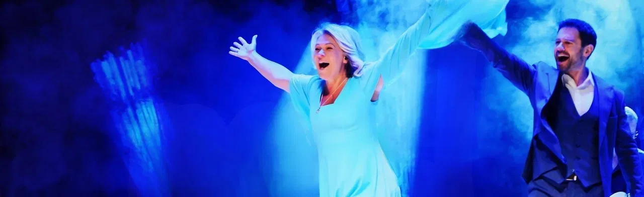 Живой концерт Антона и Виктории Макарских