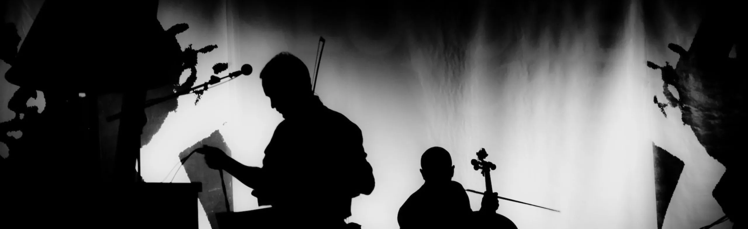 ATOMIC CELLOS. МИРОВЫЕ РОК-ХИТЫ НА ВИОЛОНЧЕЛЯХ ПРИ СВЕЧАХ