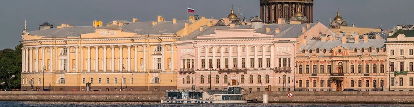 Английская набережная: аудиоэкскурсия про искусство, вечеринки и железные дороги