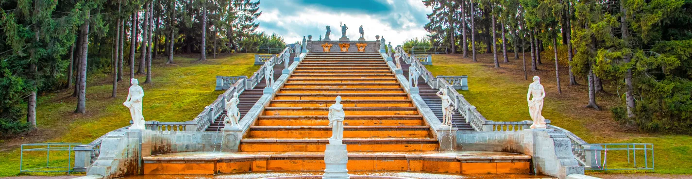 Пешеходная экскурсия по Петергофу