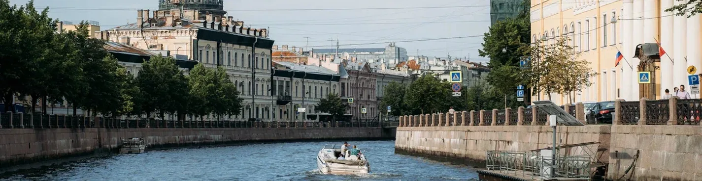 «Сердце Петербурга»: каналы и Нева