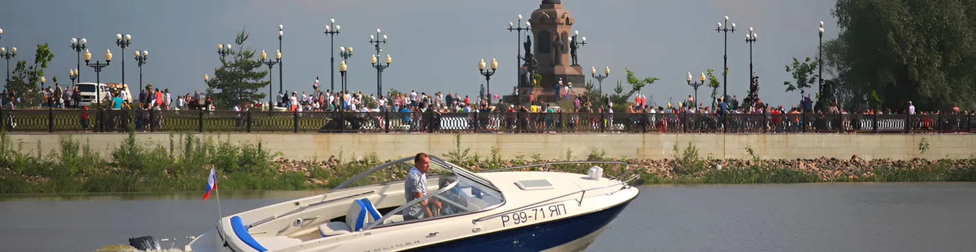 Водная прогулка и экскурсия по Ярославлю